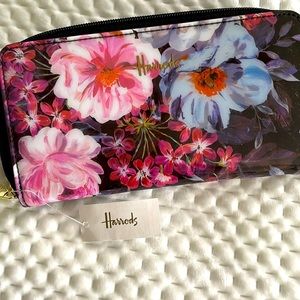 New with tag Harrods wallet